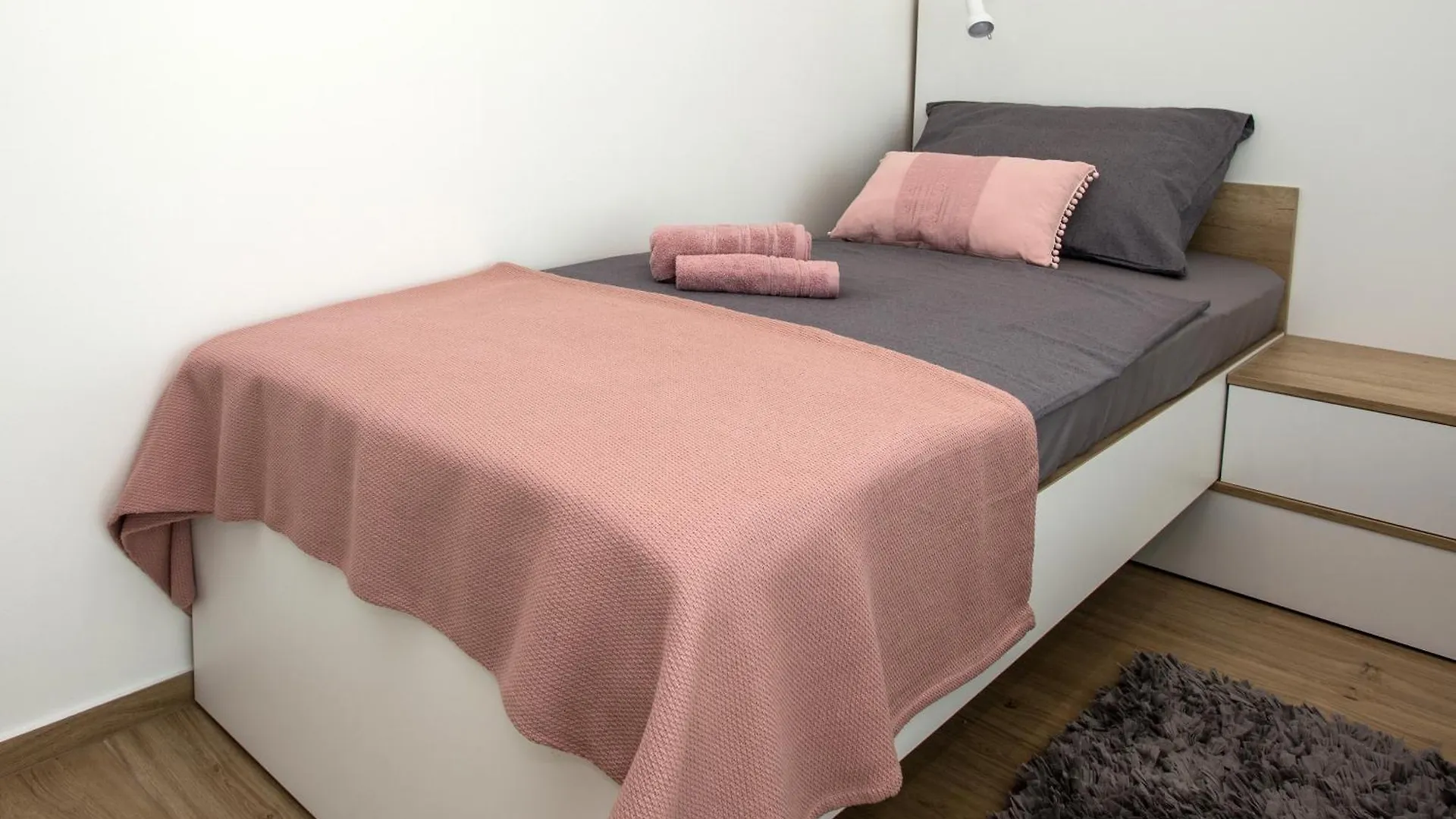 Apartment Villa Tesa 2 Donji Okrug